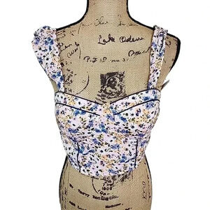 Floral Print Corset crop top. Nwt. Size Medium